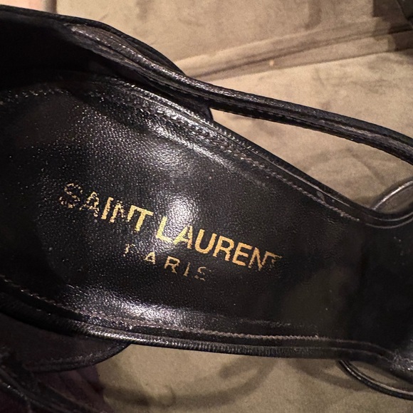 Saint Laurent Elegant Cassandra 100 Black Heels with Brushed Gold Logo - Picture 13 of 16